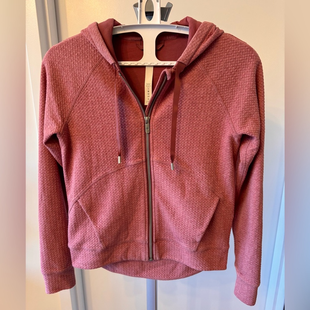 Lululemon cozy sweatshirt. Great condition & fit.